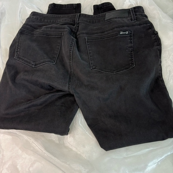 Seven7 women’s Black Jeans! Zipper front Size16 legging Jeans! - Picture 5 of 8